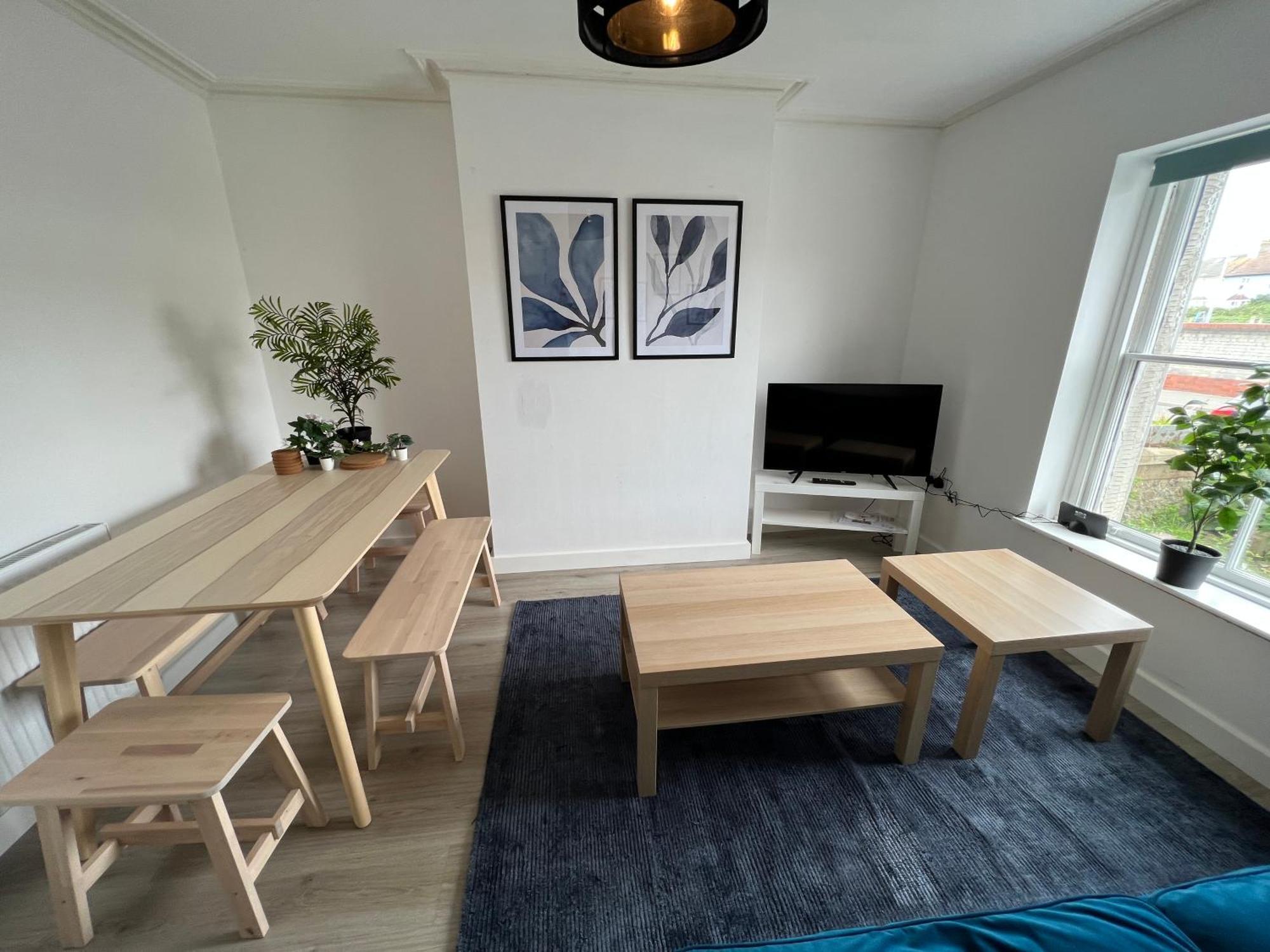 Littlehampton House - 4 Bedroom House Sleeps 8 Bagian luar foto